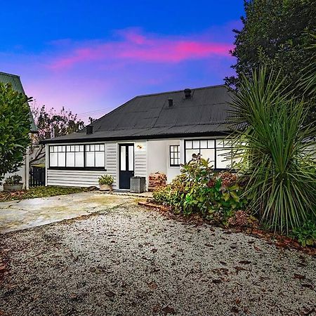 Blackwood Tree Cottage - Heritage Listed Property - Evandale! 외부 사진
