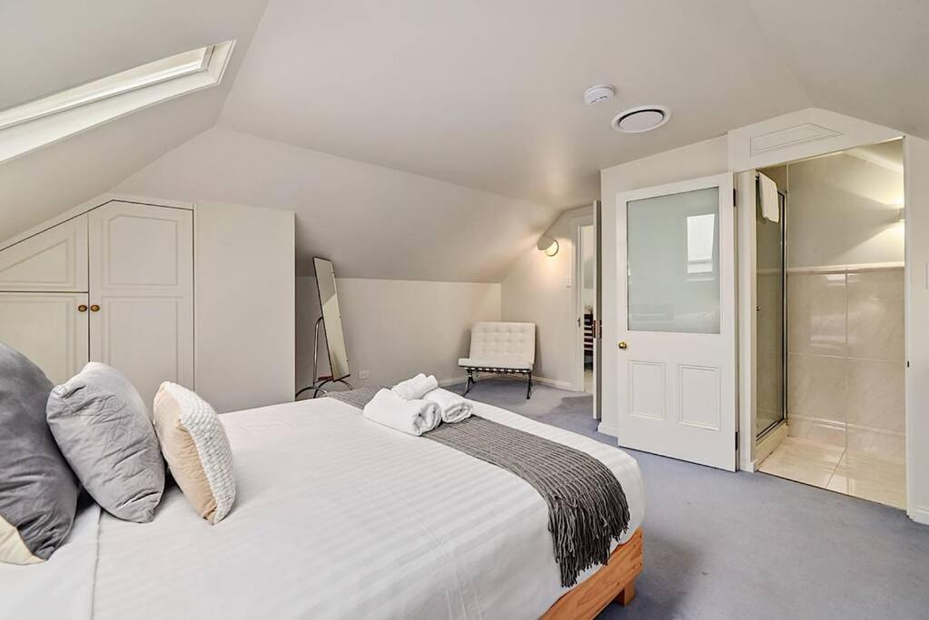 Blackwood Tree Cottage - Heritage Listed Property - Evandale! 외부 사진