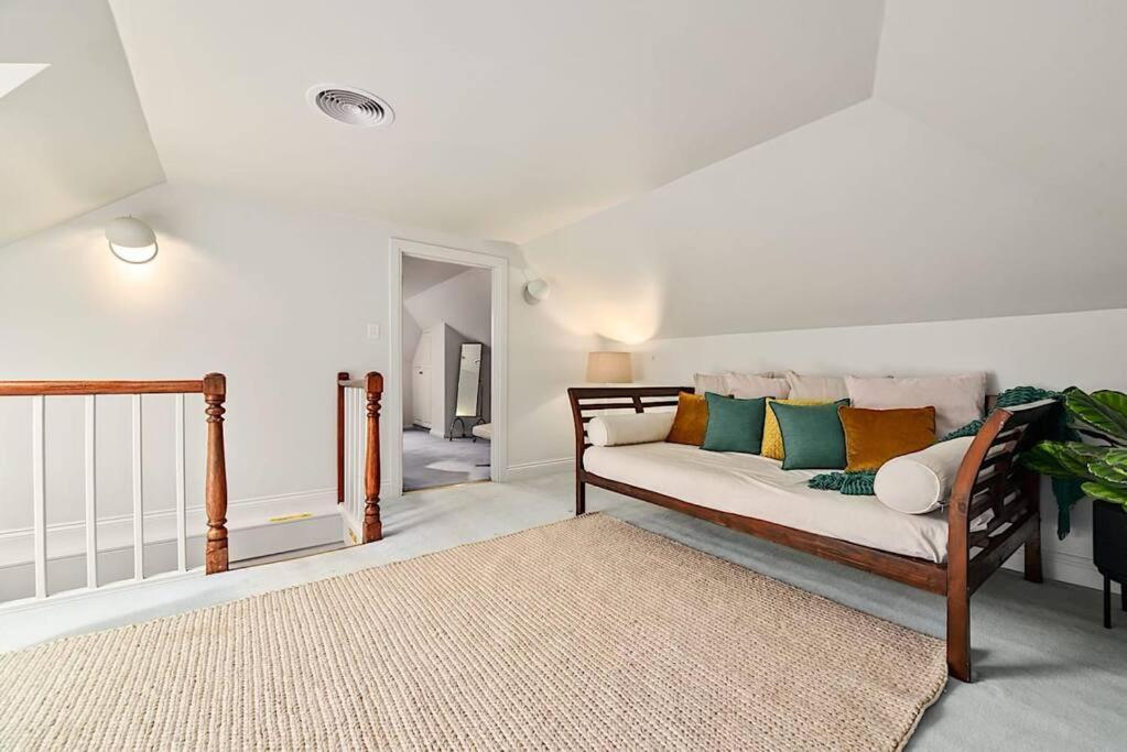 Blackwood Tree Cottage - Heritage Listed Property - Evandale! 외부 사진
