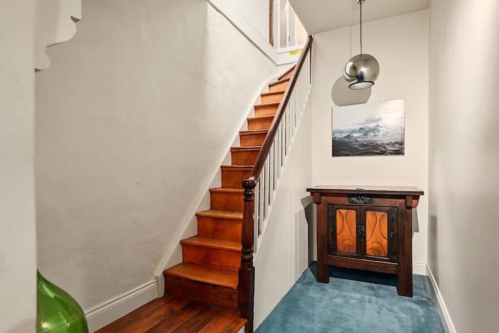 Blackwood Tree Cottage - Heritage Listed Property - Evandale! 외부 사진